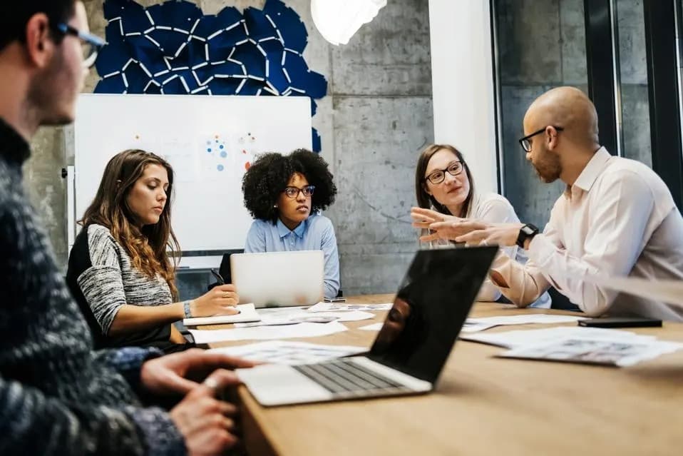 Superhuman for Sales That Automates Pipeline Management